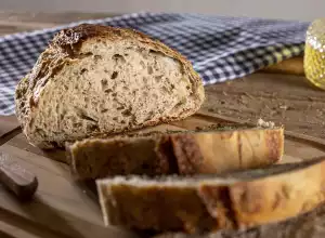 Jangan Keliru, Inilah Perbedaan Bread Improver dan Fermipan dalam Membuat Roti