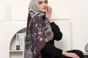 10 Rekomendasi Jilbab yang Cocok dengan Baju Warna Burgundy