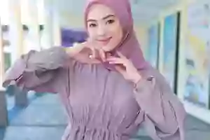 12 Rekomendasi Warna Jilbab yang Cocok Dipadukan dengan Warna Mauve