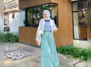 Kebaya Biru Tosca Cocok dengan Warna Hijab dan Aksesoris Apa? Inilah Informasinya