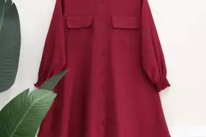 11 Rekomendasi Celana yang Cocok untuk Tunik Warna Maroon, Tampil Modis dan Kece