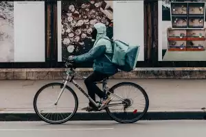 10 Rekomendasi Merk Tas Sepeda Terbaik dan Terbaru 2022