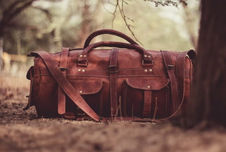 Apa Itu Tas Barrel Bag yang Bisa Dipakai Pria dan Wanita